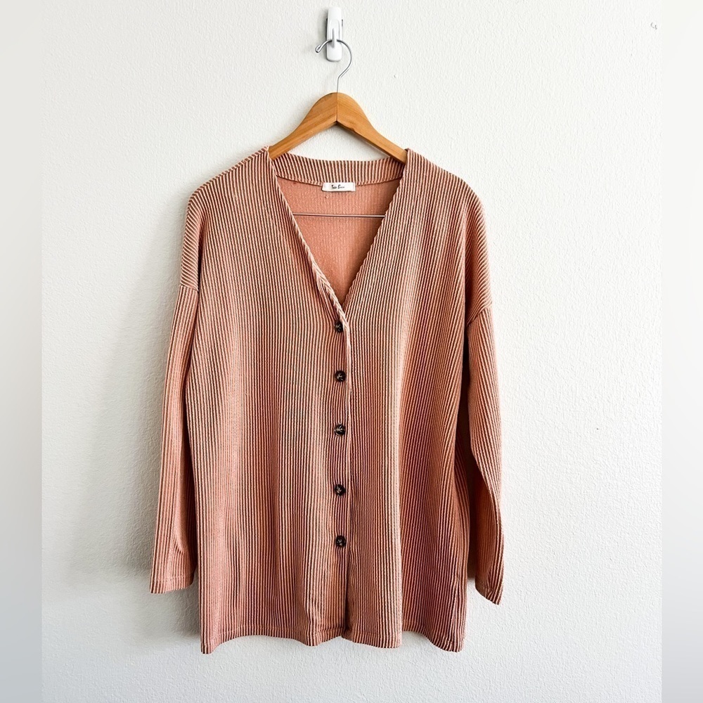 Tres Bien Rose Colored Ribbed Long Sleeve Button Up Blouse
